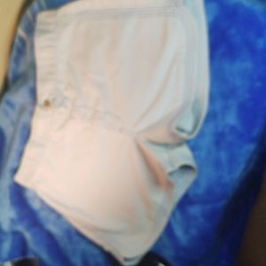 Yes! Brand women vintage jean shorts.